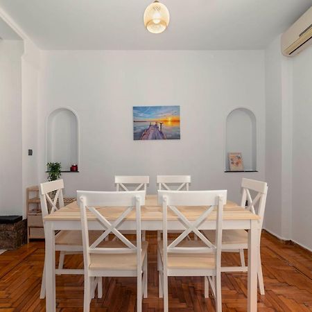 Spacious 2Bd Apartment Next To Athens Archeological Museum Eksteriør billede