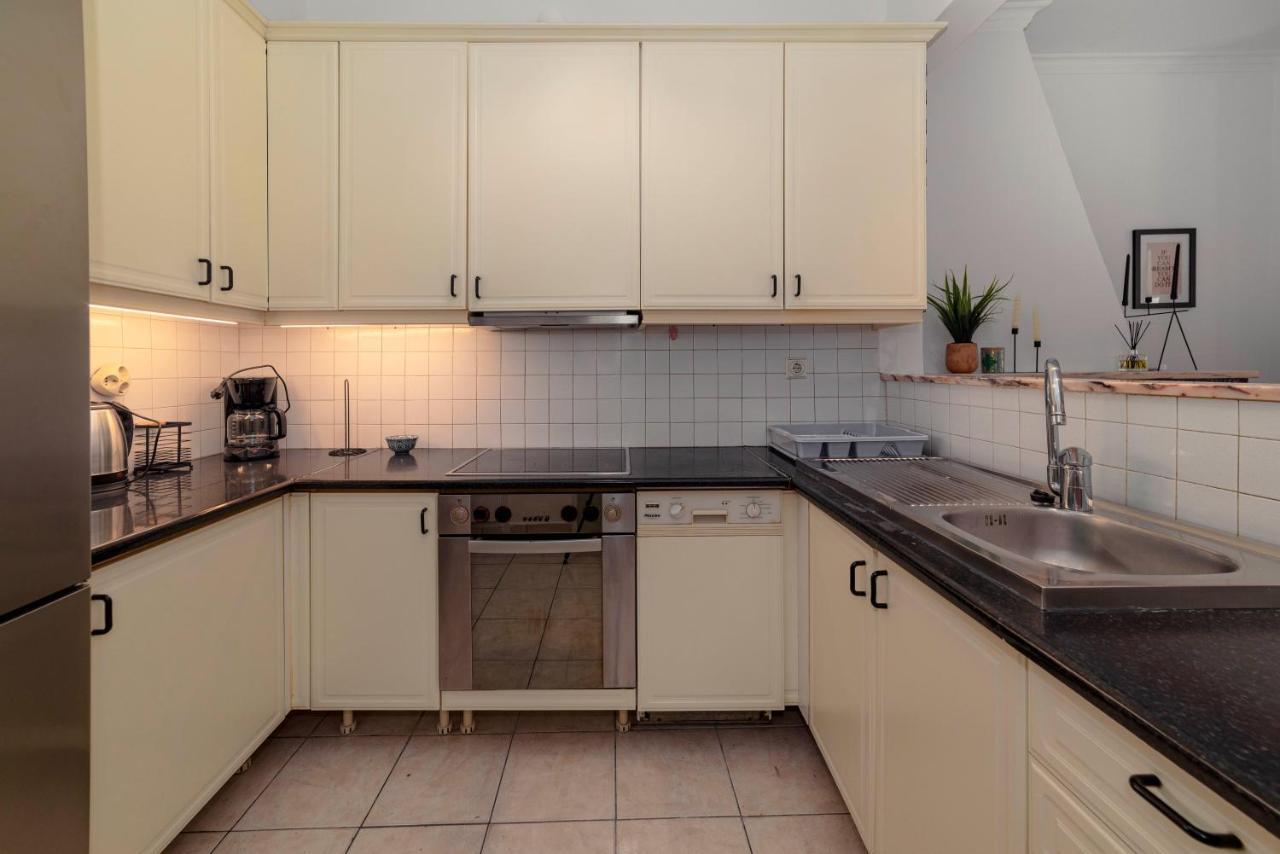 Spacious 2Bd Apartment Next To Athens Archeological Museum Eksteriør billede